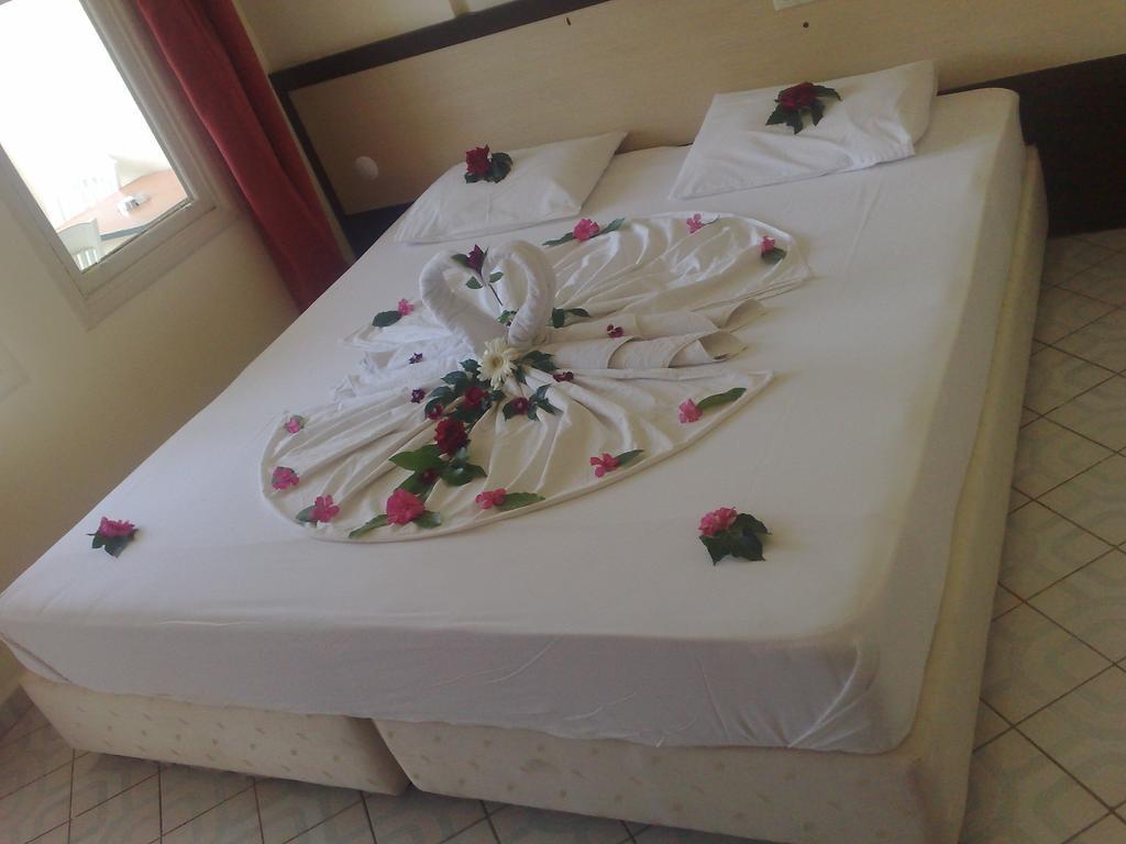 Hotel Palmiye Сиде Екстериор снимка